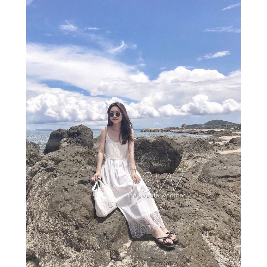 Váy đầm maxi hai dây thô trắng gấu pha ren | BigBuy360 - bigbuy360.vn