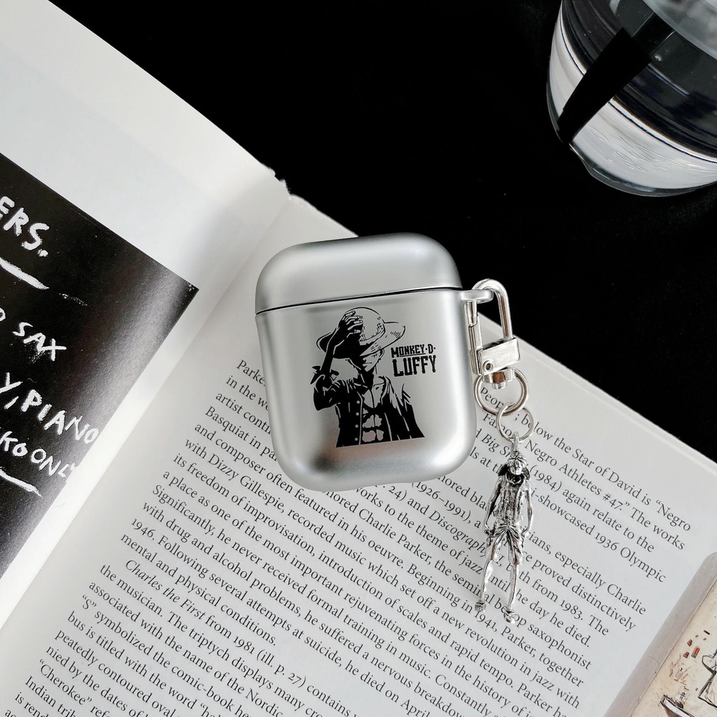 Vỏ Bảo Vệ Hộp Sạc Tai Nghe Bluetooth AirPods 1 2 pro 3 2021 gen3 Bằng PC Cứng Mạ Bạc Họa Tiết One Piece Luffy Zoro