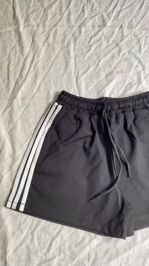 Quần đùi nữ thể thao 3 sọc ngắn vải u mì hàn co giãn thêu chữ quần short nữ cạp chun | BigBuy360 - bigbuy360.vn