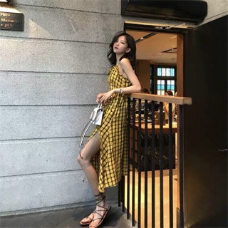 Váy caro vàng hai dây xẻ vạt chéo
