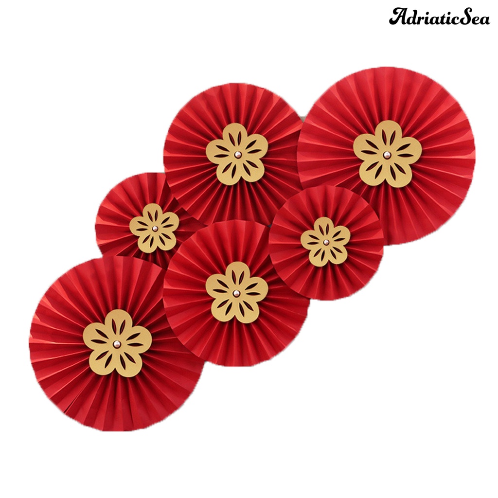 Quạt giấy treo tường trang trí tiệc cưới phong cách Trung Hoa