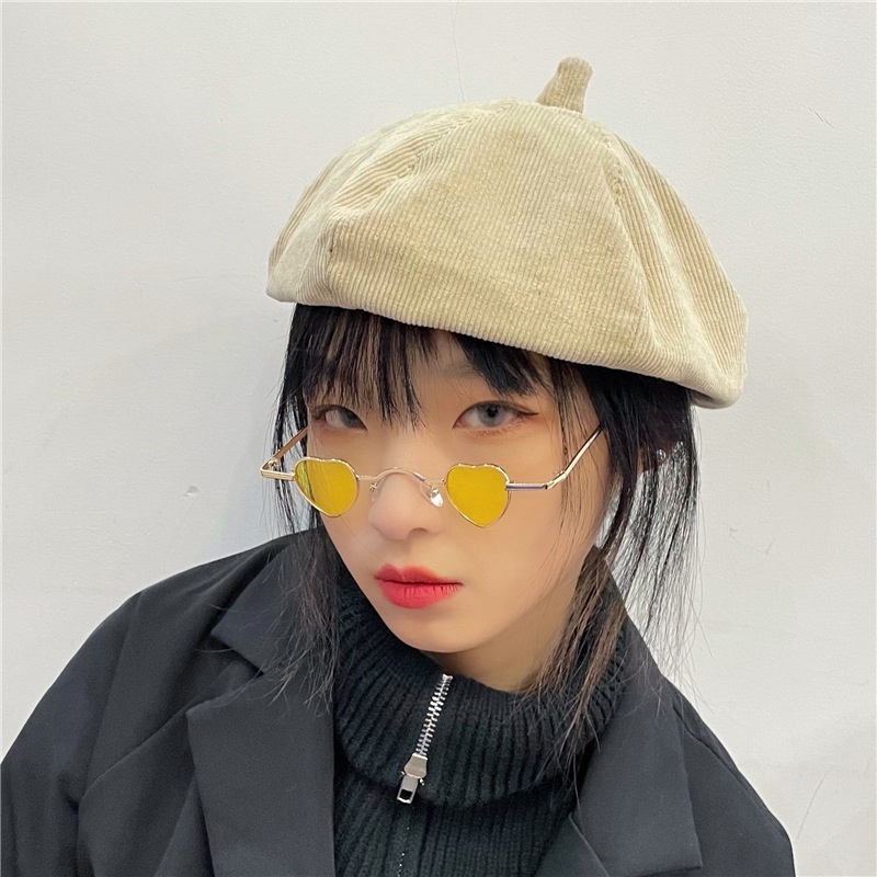 Kính Mát Hình Trái Tim Phong Cách Retro Cho Nữ