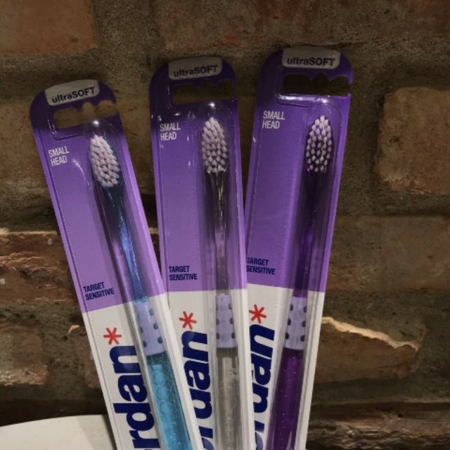 Bộ 3 bàn chải đánh răng Jordan Target Sensitive lông siêu mềm