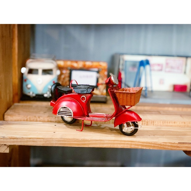 Handcrafted Scooter Vespa cổ điển