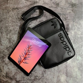 Túi đeo chéo adidas đựng ipad, máy tính bảng full đen