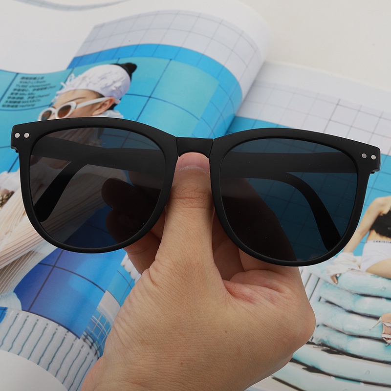 Mắt kính mát gấp gọn kèm bao da sang trọng phong cách hàn quốc cho nữ