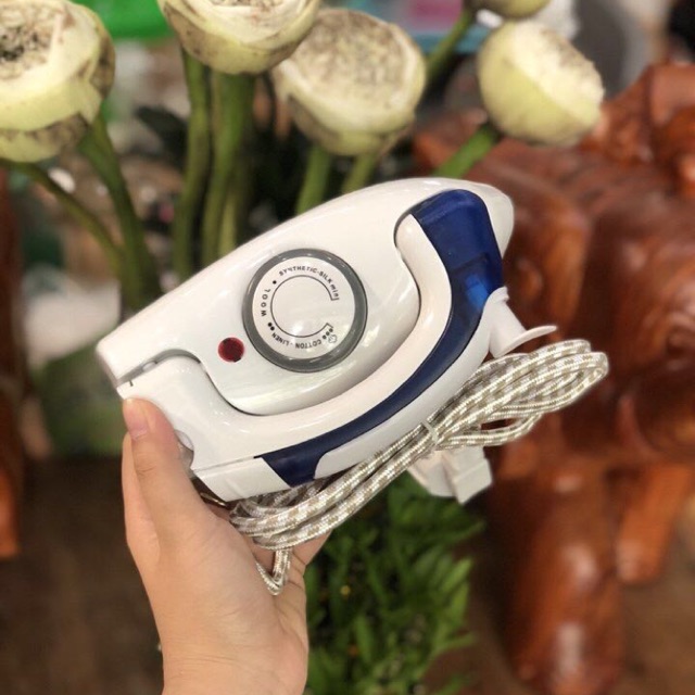 Bàn là mini du lịch