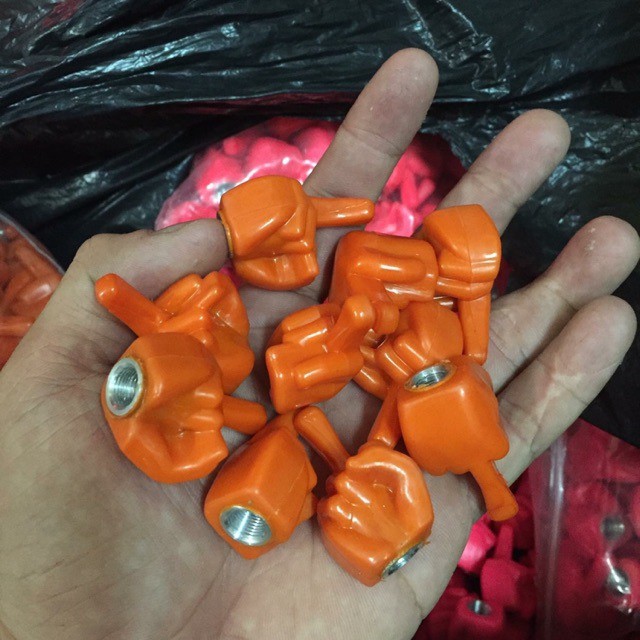Cặp van vòi xe hình bàn tay siêu ngầu chống xì giữ hơi tốt cứng cáp chắc chắn siêu tiện dụng