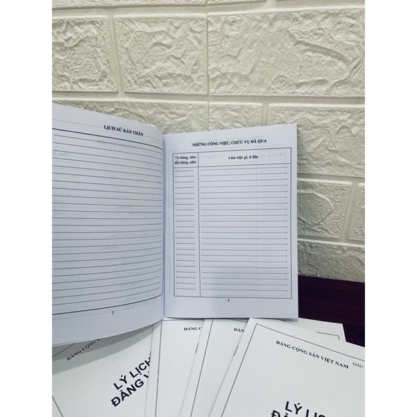 5 cuốn lý lịch đảng viên