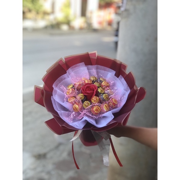 Bó hoa chuppachup viền ren tím 20cNT27921
