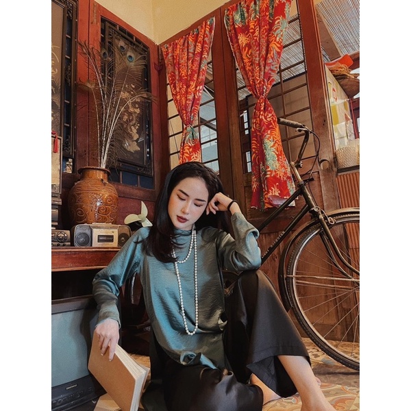 Áo Dài Xuông Dáng Xưa Cổ Tròn Tay Dài_Áo dài may sẵn Nhã Phương