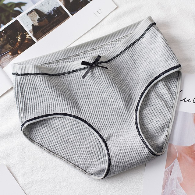 Quần lót vải Cotton mềm thiết kế dễ thương cho bé gái | BigBuy360 - bigbuy360.vn
