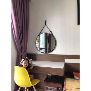 Gương treo tường bọc dây da simili cao cấp,có kèm vít treo gương.