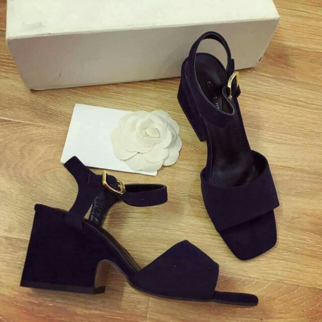SANDAL