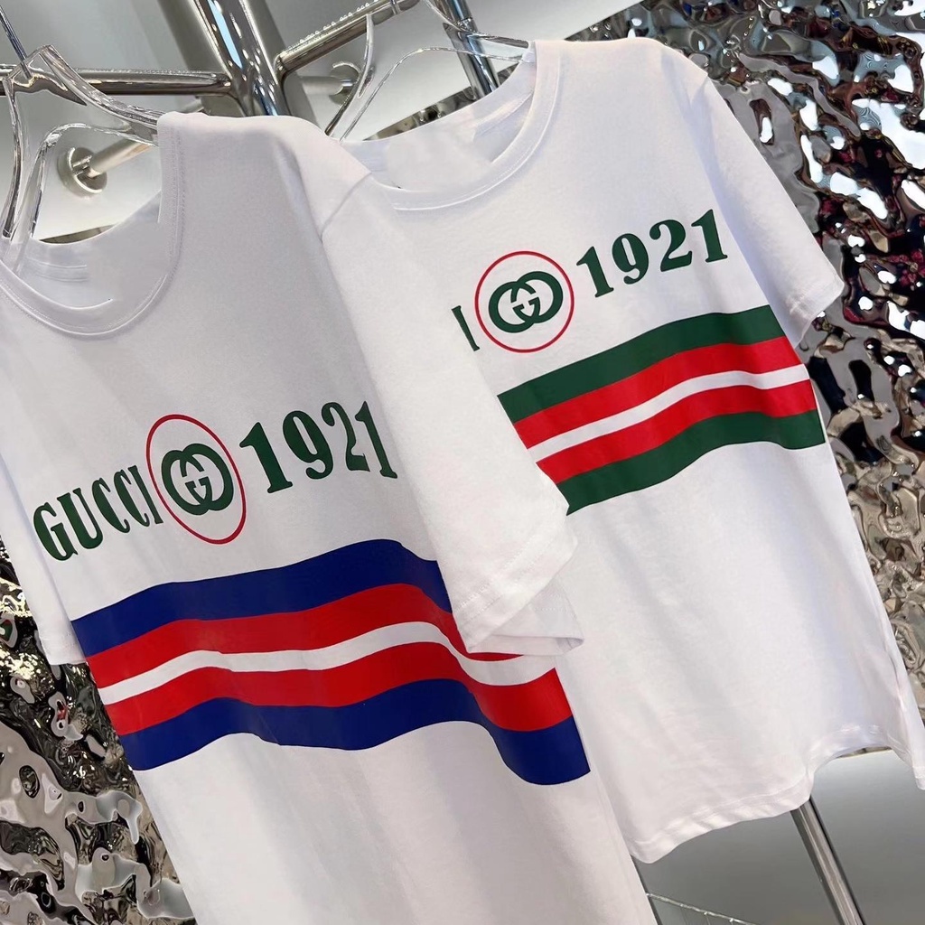 Áo Thun Tay Ngắn Cổ Tròn Họa Tiết Kẻ Sọc Và Chữ Gucci 1921 Thời Trang Mùa Hè Cho Nam Và Nữ 🥇