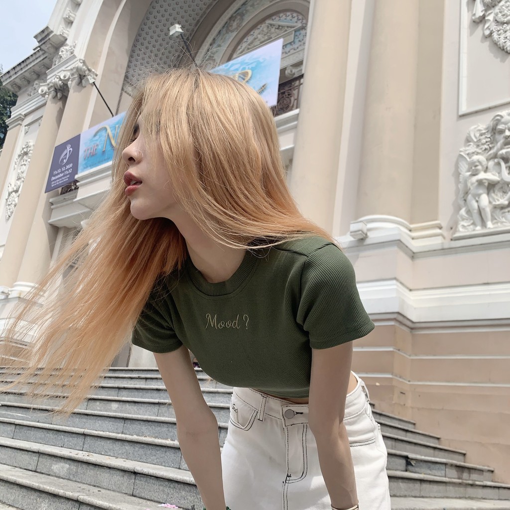 Áo croptop ngắn tay màu xanh rêu thêu chữ - Mood? Green Croptop