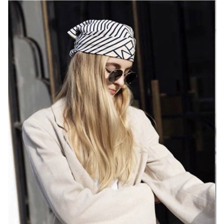 Khăn choàng cổ lụa màu kem thanh lịch size 70x70cm