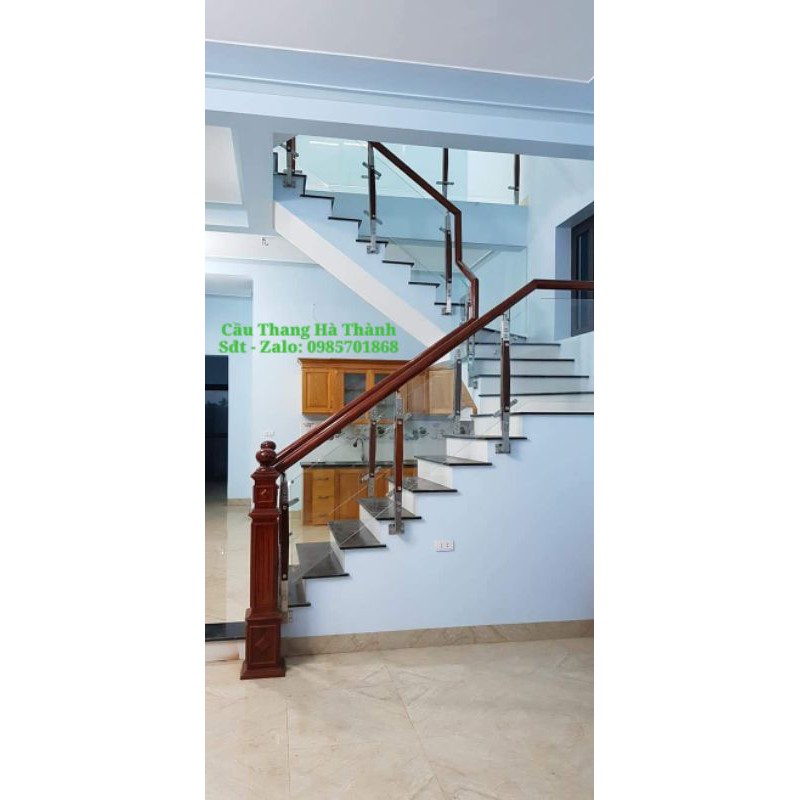 Cầu Thang Kính chân tiện inox nẹp gỗ