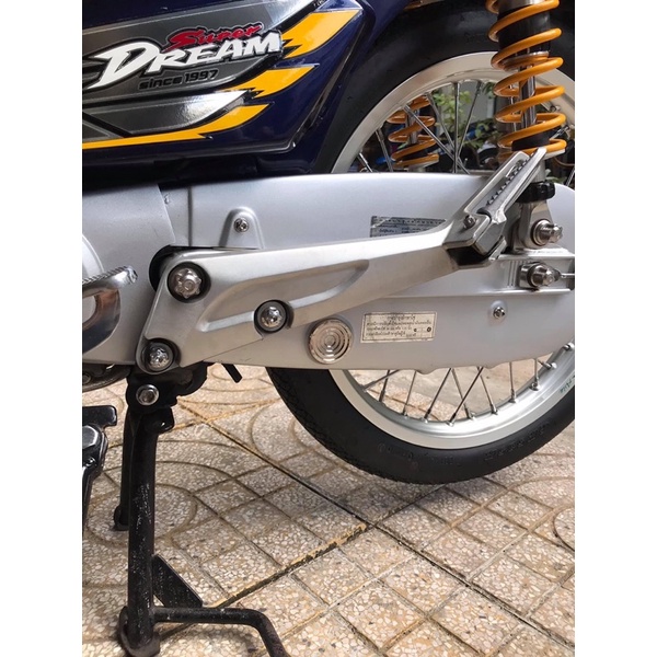 Nút Cate / Nắp cate / Nút chụp bọc sên Salaya inox304  cho các dòng Honda Wave / Dream /Future