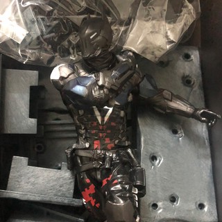 Mô hình Batman Arkham Knight artfx 1/10