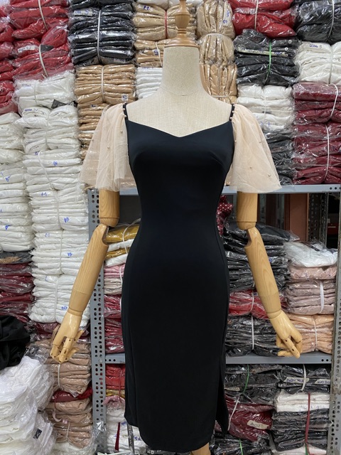 Đầm dự tiệc dáng ôm body xẻ đùi tay lưới đính hạt | BigBuy360 - bigbuy360.vn