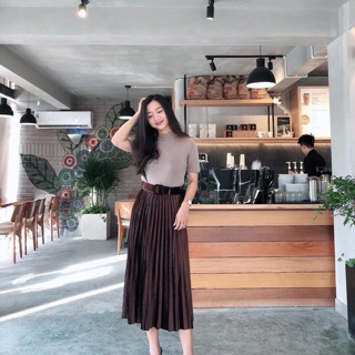 chân váy nhung xếp ly kèm đai