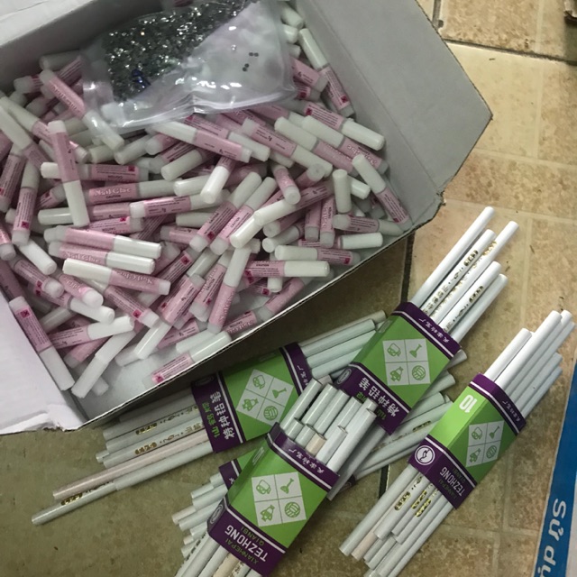Combo keo 2g,bút