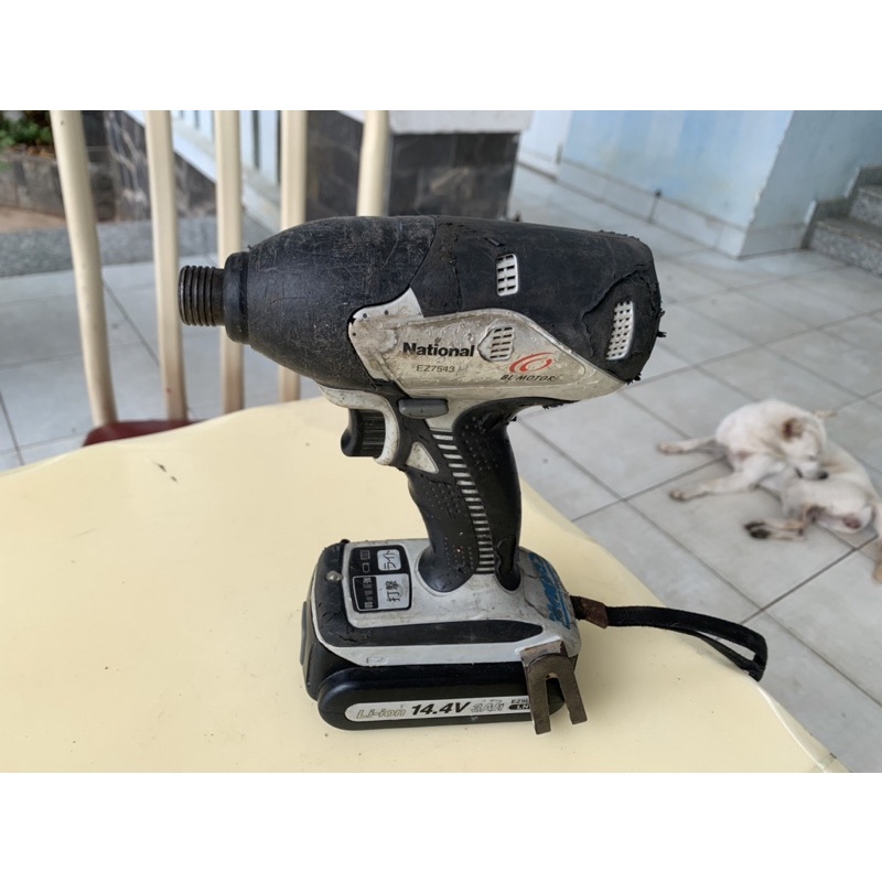 Bắn vít Nati EZ7543 14.4v không than.