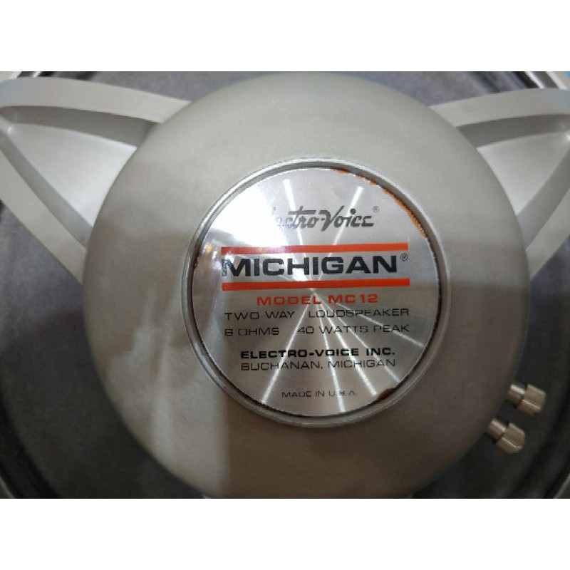 Loa toàn dải USA