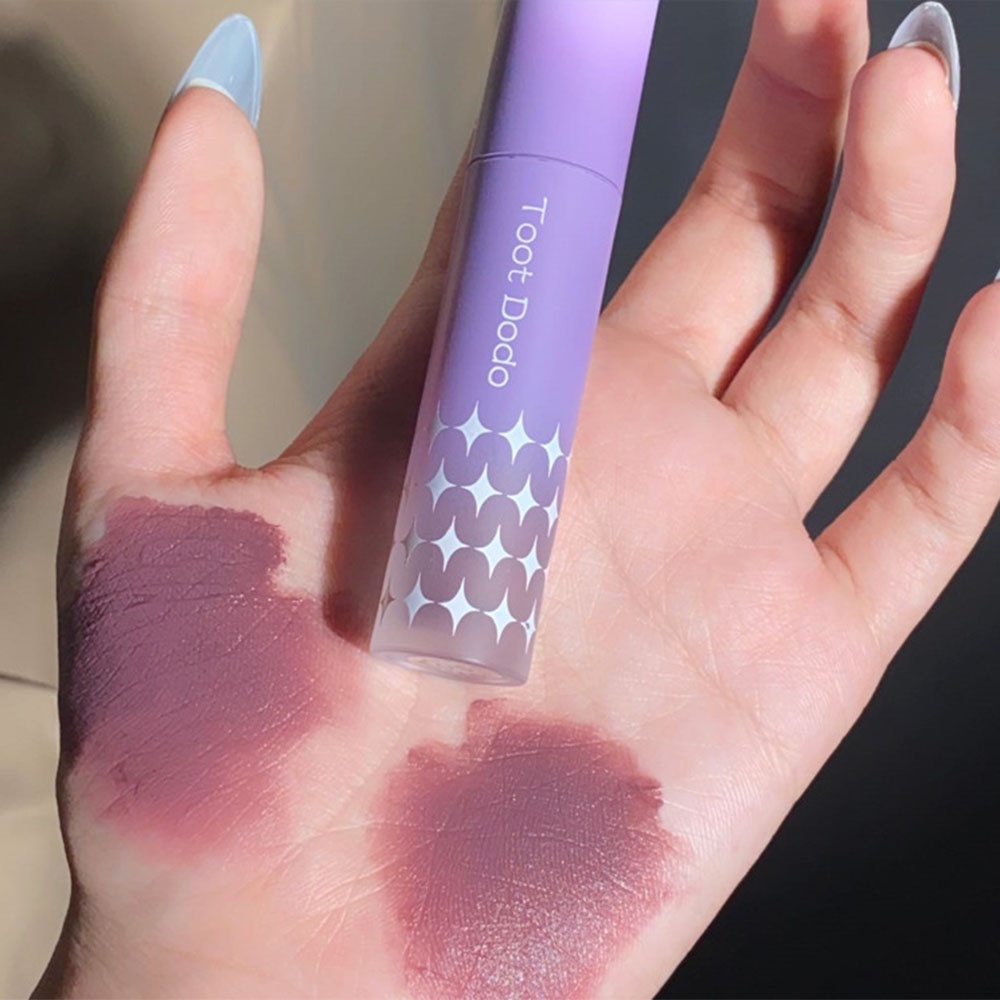 1 Son Môi Dạng Lỏng Chống Thấm Nước Không Dính Ly Mềm Mịn Chất Lượng Cao