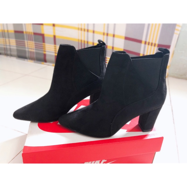 ☘️Boots đen HT chuẩn xịn Vnxk full box☘️