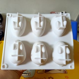Khuôn silicon thỏ ( vỉ 6 con thỏ) đủ hai kích thước to - nhỏ