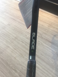Vợt tennis Wilson Blade 101L WRT7338102