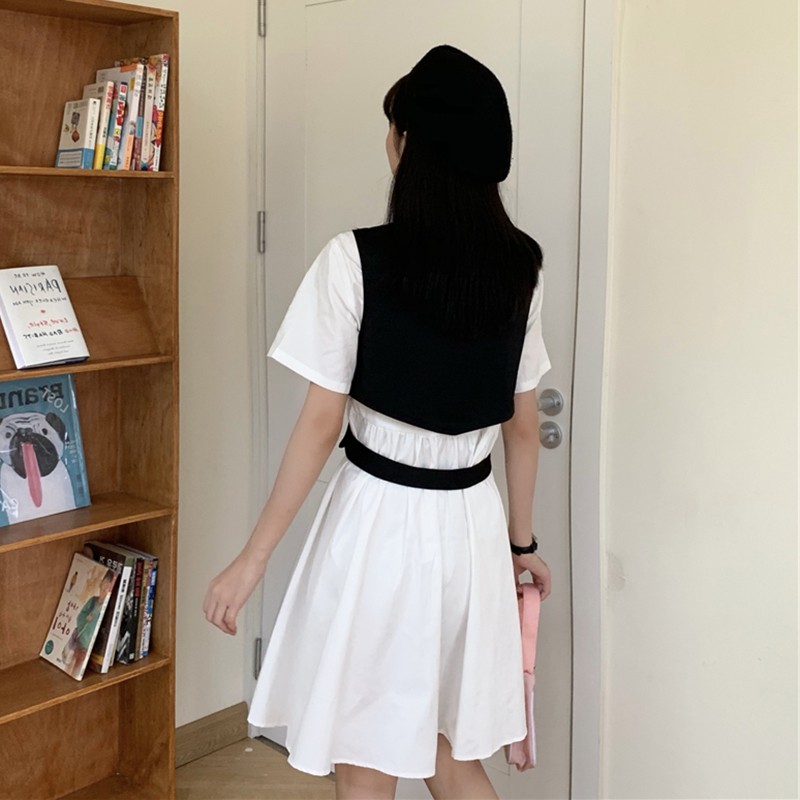 Set váy cổ sơ mi babydoll kèm áo gile đai tách
