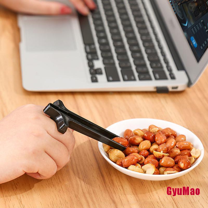 Đũa Ăn Đồ Chơi Có Tay Cầm Dành Cho Người Lười