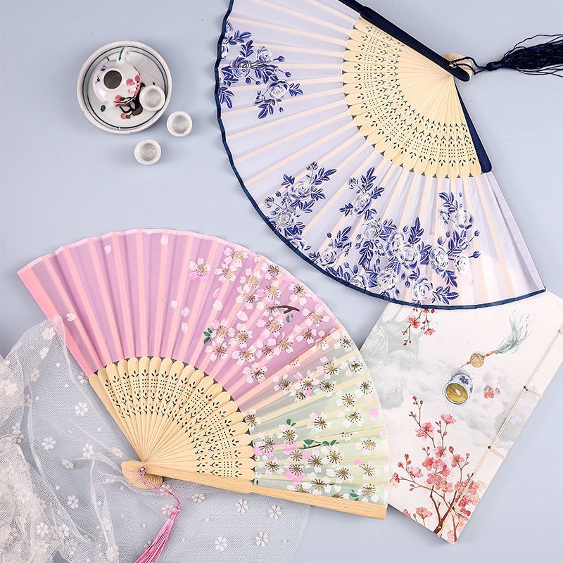 Quạt cổ trang trung quốc Quạt vải lụa thân tre cổ trang cách Trung hoa, dùng làm quà tặng quạt múa sự kiện
