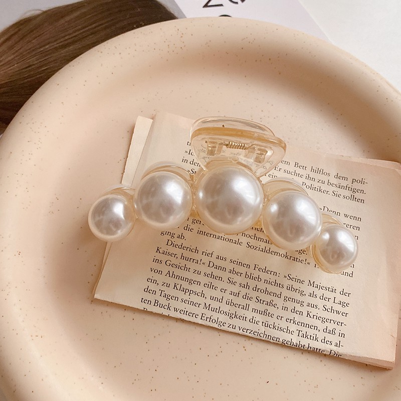 Kẹp tóc đính ngọc trai thiết kế thời trang dành cho nữ