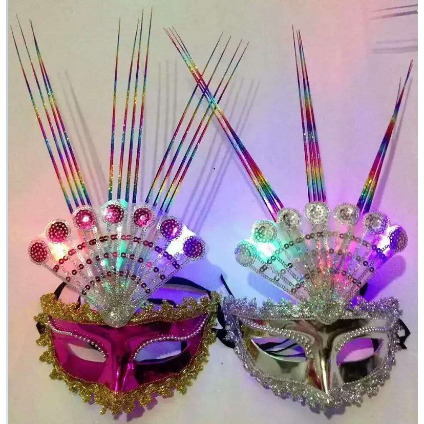 mặt nạ lông vũ -j42