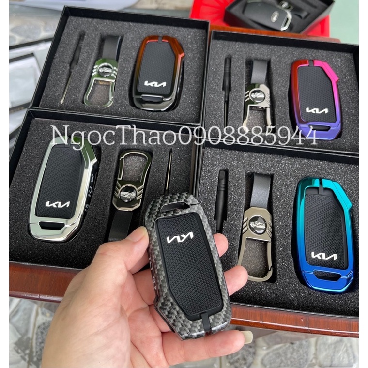 Ốp khóa titan giả nhựa cứng lót cao su k3 2022 k5 2022, sorento 2020,2021 sportage 2022