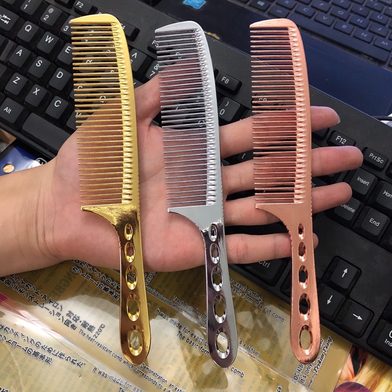 Lược thép cắt tóc nam siêu bám tóc bản nhỡ barber Chuyên Nghiệp