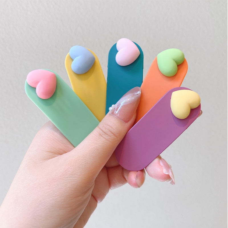 Kẹp tóc nhựa hình trái tim màu sắc đơn giản cho bé