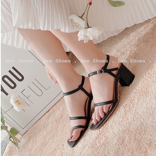 BEESHOES - SANDAL NỮ MŨI VUÔNG XỎ NGÓN TRƠN - SANDAL NỮ MŨI VUÔNG GÓT VUÔNG CAO 5 PHÂN SẴN MÀU ĐEN - KEM - TRẮNG 210312