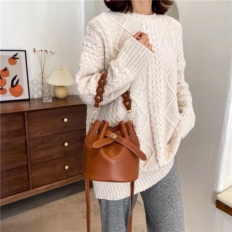 Túi Nội Địa Trung, Quảng Châu - Dáng Túi Hình Trụ