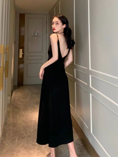 Set đầm đen ulzzang dài 2 dây xẻ tà móc thánh giá kim loại + áo croptop chùm đầu cá tính độc chất lạ