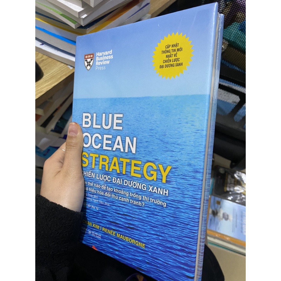 Sách - Blue Ocean Strategy : Chiến lược đại dương xanh