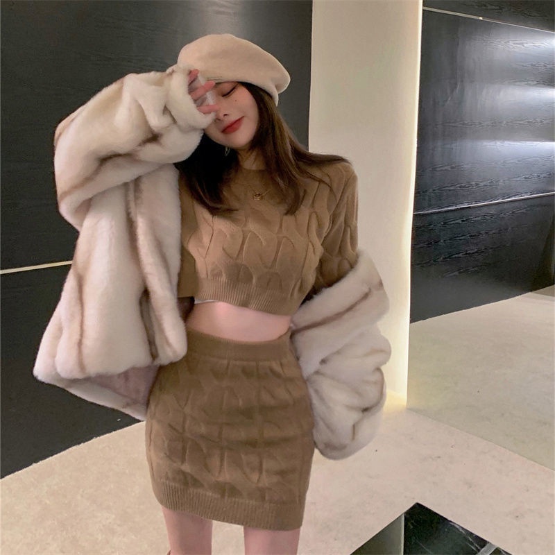 Bộ áo len chui đầu phối chân váy thời trang thu đông 2021 cho nữ