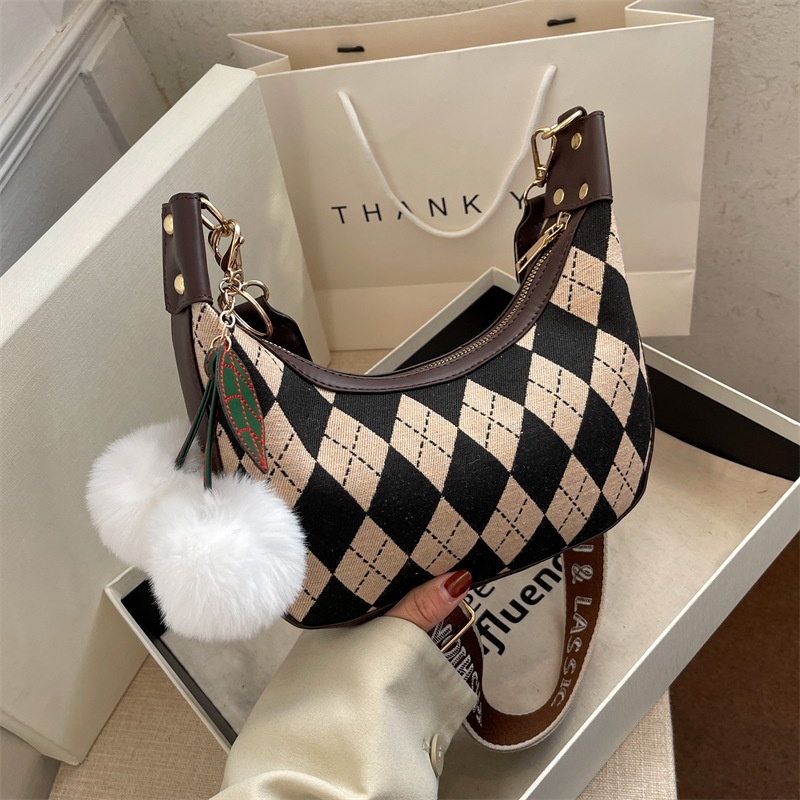 Túi Xách Nữ Đeo Chéo Kẹp Nách Đi Chơi Dự Tiệc Phong Cách Cá Tính - TDC214