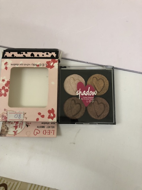 Thanh lý mĩ phẩm