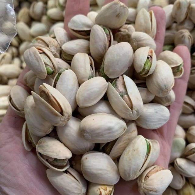 Hạt dẻ cười không tẩy 350k/kg