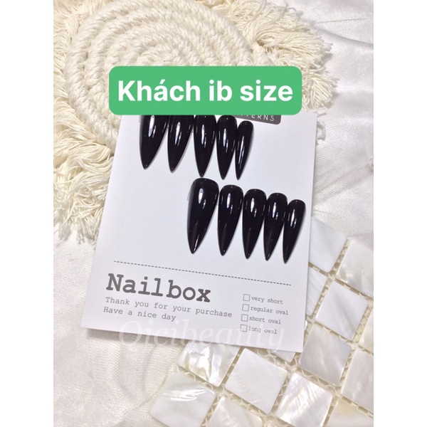 Nailbox thiết kế móng tay giả màu trơn đen bóng